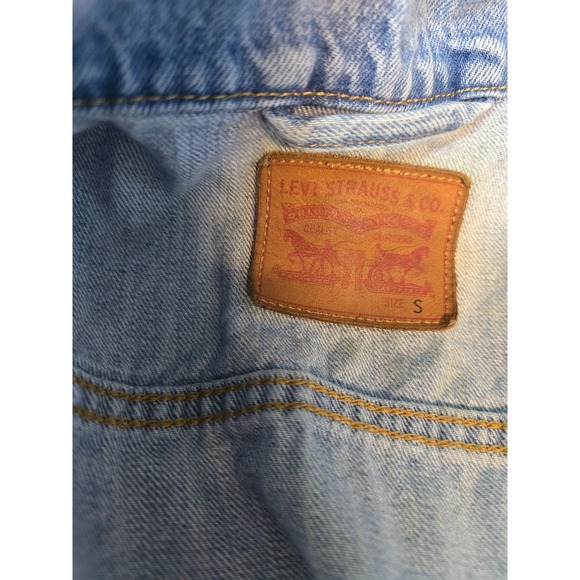 Vintage Levi's Women's Light Wash Denim Trucker Jacket Size S - Picture 6 of 7
